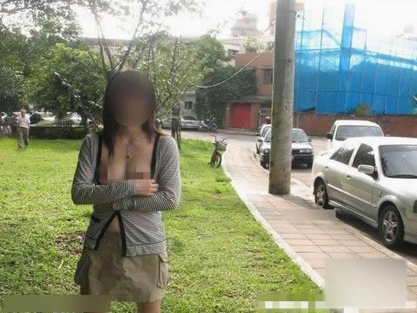 疯狂主妇!无耻少妇当街露点自拍（暴图）